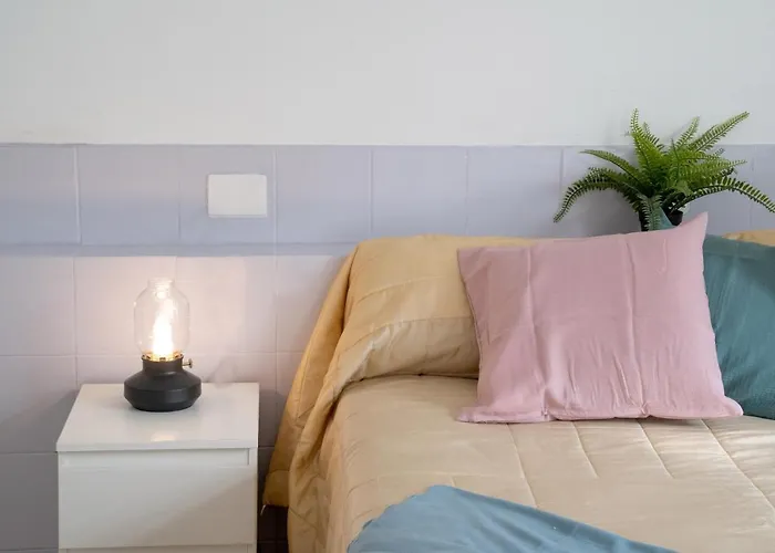 Cutie & Central Air-Conditioning Apartment!